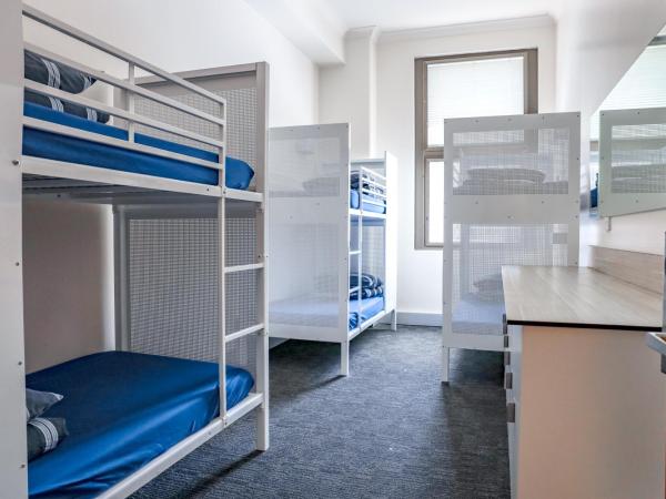 Wake Up! Sydney Central : photo 8 de la chambre lit simple dans dortoir mixte de 6 lits avec salle de bains commune