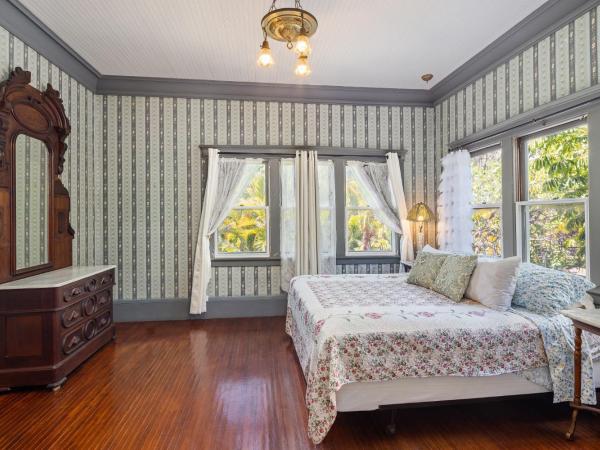 Manoa Valley Inn : photo 1 de la chambre suite deluxe avec lit king-size