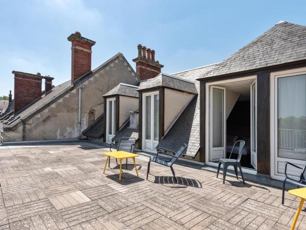 Campanile Chartres Centre - Gare - Cathédrale : photo 4 de la chambre chambre standard - 1 lit double et 1 lit simple