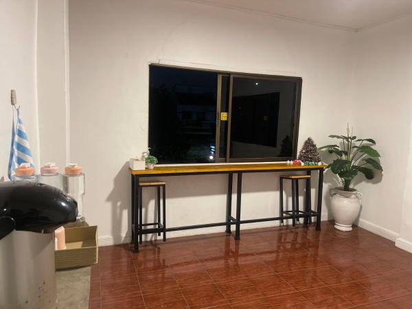 airport house : photo 5 de la chambre chambre double avec salle de bains privative