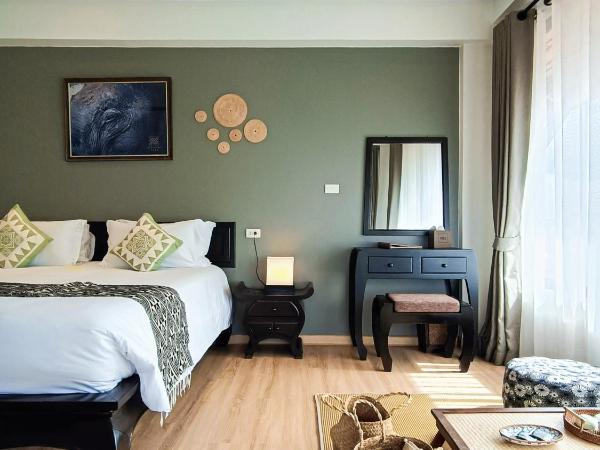 THEE Kashatharn by TH District : photo 2 de la chambre chambre double ou lits jumeaux deluxe - vue sur piscine