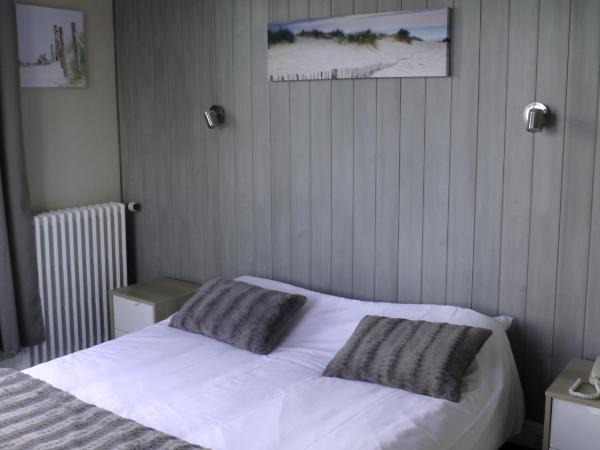 Hotel De l'Univers : photo 8 de la chambre chambre double supérieure avec vue sur le port