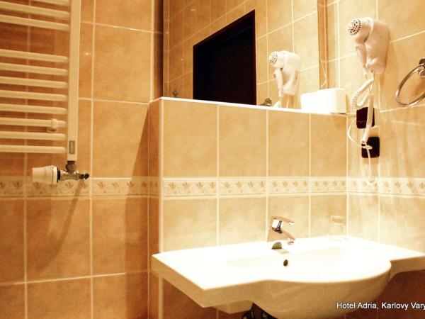 Hotel Adria : photo 5 de la chambre chambre double ou lits jumeaux