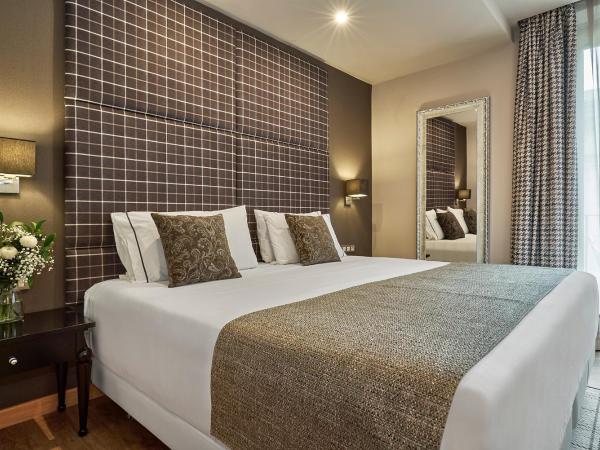 Hesperia Barcelona Barri Gòtic : photo 2 de la chambre chambre double ou lits jumeaux supérieure avec balcon