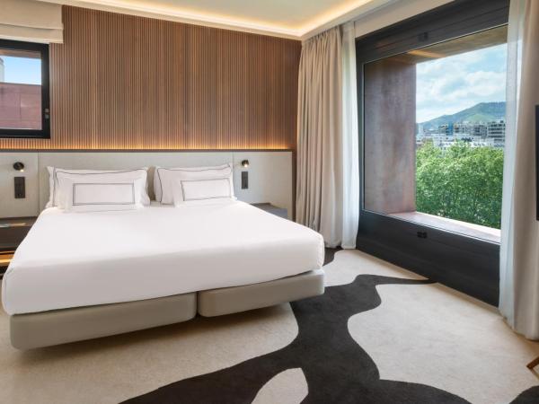 Hotel Meliá Bilbao : photo 3 de la chambre suite