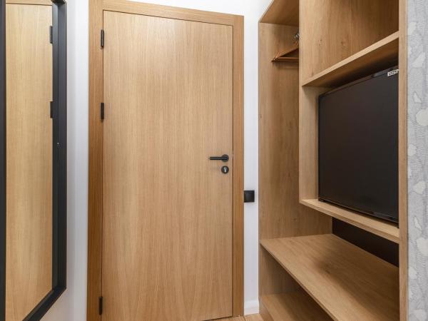 Grand Tulipan : photo 3 de la chambre chambre double avec lit d'appoint