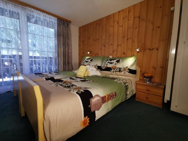 Hotel Walliserhof-Leukerbad-Therme : photo 4 de la chambre chambre double avec balcon, accès au spa et au téléphérique