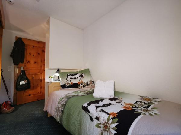 Hotel Walliserhof-Leukerbad-Therme : photo 2 de la chambre chambre simple avec balcon - accès au spa et au téléphérique
