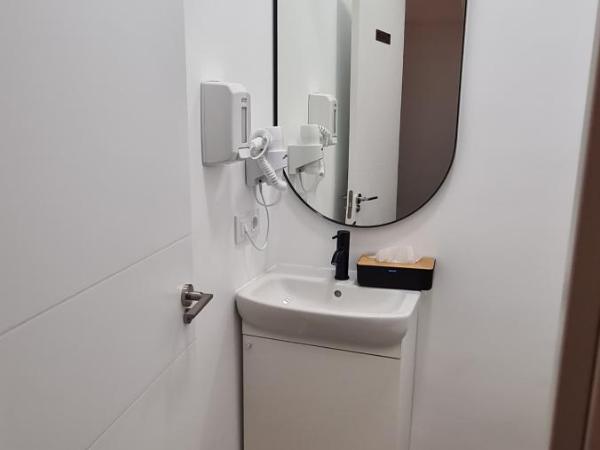 Hostel Siesta & Go (Atocha) : photo 6 de la chambre dortoir mixte