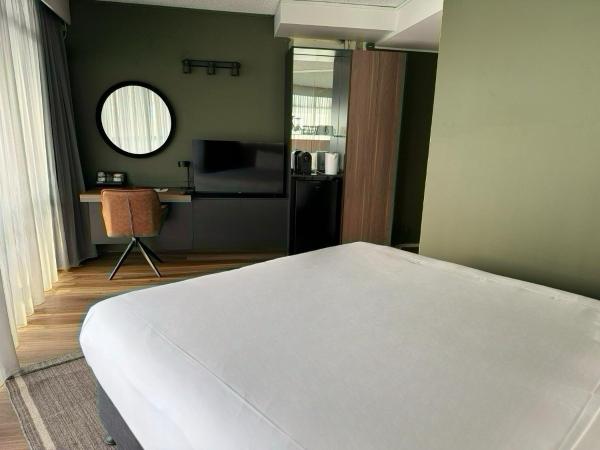 Madison Tower Mill Hotel : photo 1 de la chambre chambre lit king-size standard