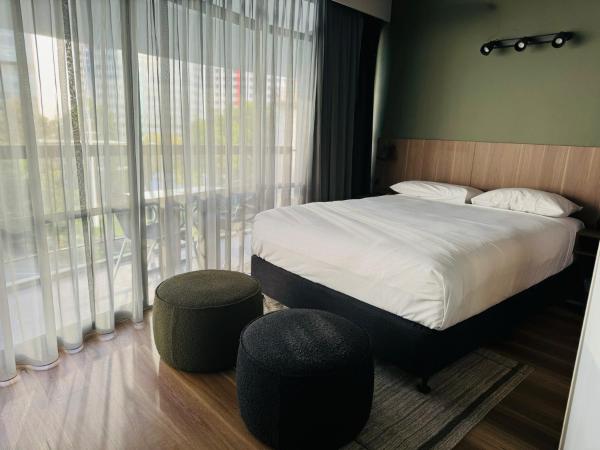 Madison Tower Mill Hotel : photo 3 de la chambre chambre lit king-size standard