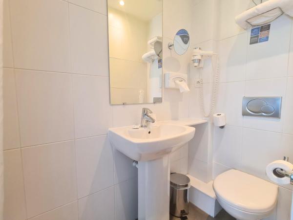 Kyriad Vannes Centre Ville : photo 3 de la chambre hébergement 1 lit simple