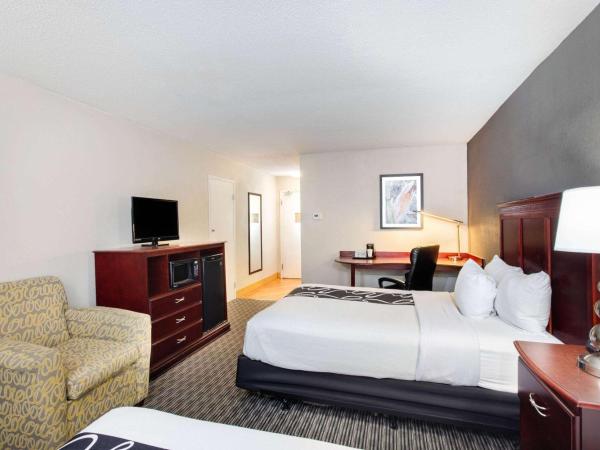 La Quinta by Wyndham Indianapolis South : photo 1 de la chambre chambre avec 2 lits queen-size - accessible aux personnes à mobilité réduite - non-fumeurs 