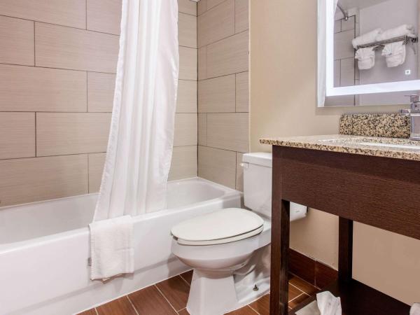 Quality Inn & Suites Myrtle Beach near Outlets : photo 5 de la chambre suite 2 lits queen-size - non-fumeurs