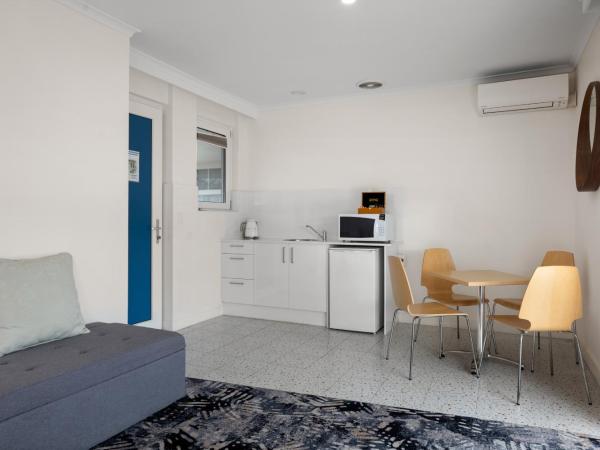 Best Western Adelaide Airport - Formerly Parador Inn : photo 3 de la chambre chambre familiale avec terrasse