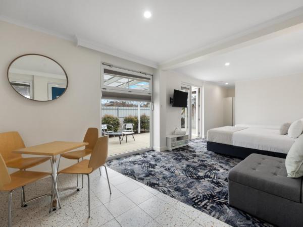 Best Western Adelaide Airport - Formerly Parador Inn : photo 2 de la chambre chambre familiale avec terrasse