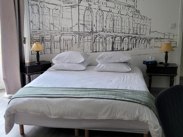 Suite privée calme centre-ville Brotteaux : photo 7 de la chambre chambre double deluxe avec balcon