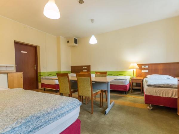 Hostel Nina : photo 3 de la chambre chambre quadruple