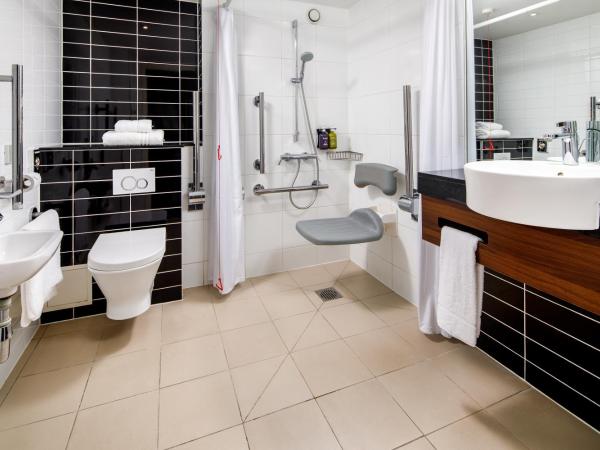 Holiday Inn Express London - ExCel, an IHG Hotel : photo 4 de la chambre chambre double standard - accessible aux personnes à mobilité réduite