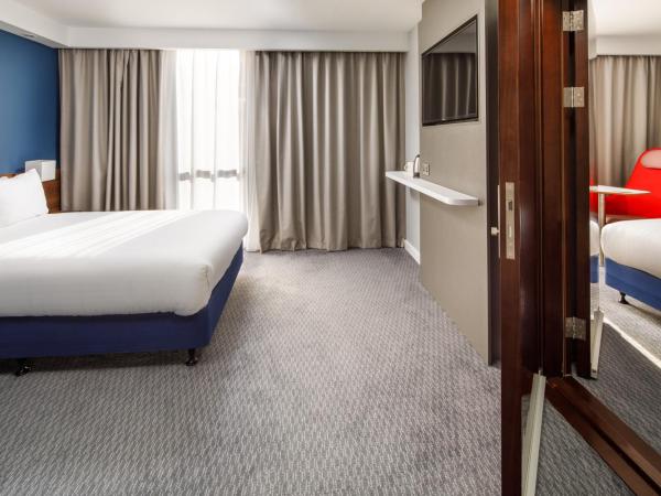 Holiday Inn Express London - ExCel, an IHG Hotel : photo 1 de la chambre chambre double standard - accessible aux personnes à mobilité réduite