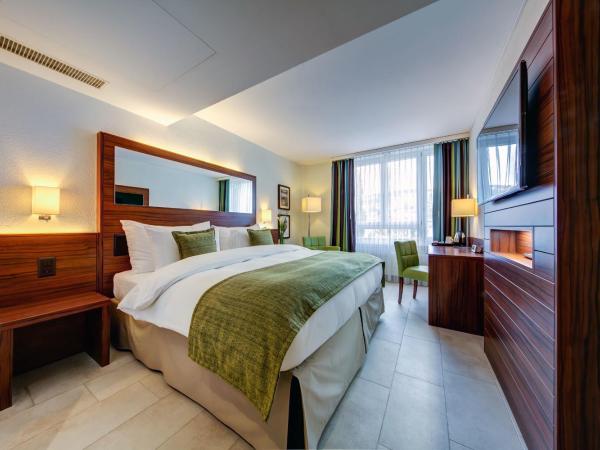 Best Western Premier Hotel Beaulac : photo 1 de la chambre chambre confort double ou lits jumeaux avec vue sur la ville