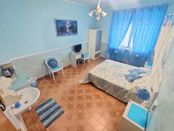 Hotel Serenella : photo 2 de la chambre chambre double ou lits jumeaux avec salle de bains externe