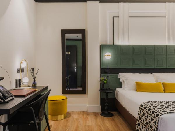 JOIVY Together Florence Urban Resort : photo 8 de la chambre chambre double avec patio