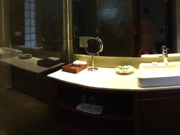 Uteliaa Manor Garden Retreat : photo 4 de la chambre chambre lits jumeaux spacieuse