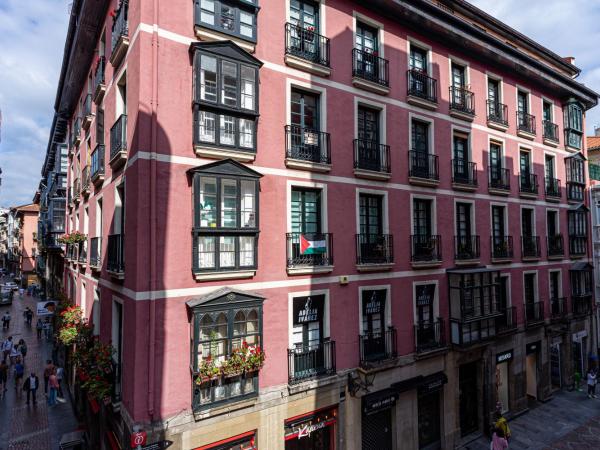 Casual Fuentes : photo 7 de la chambre chambre familiale avec balcon