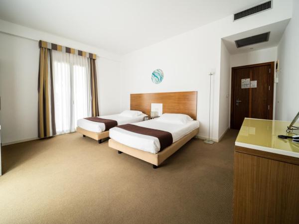 Hotel Trieste : photo 2 de la chambre chambre lit king-size