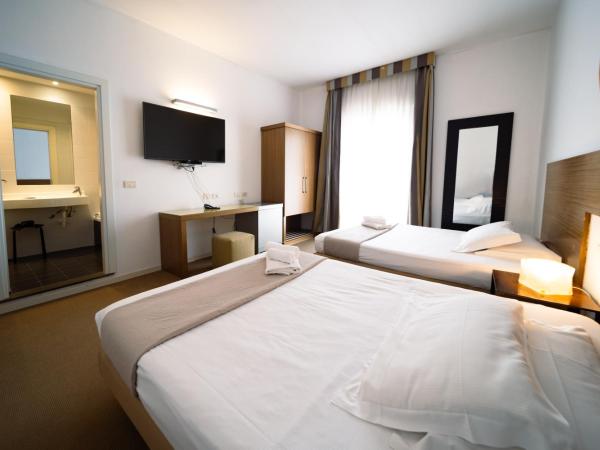 Hotel Trieste : photo 2 de la chambre chambre quadruple deluxe