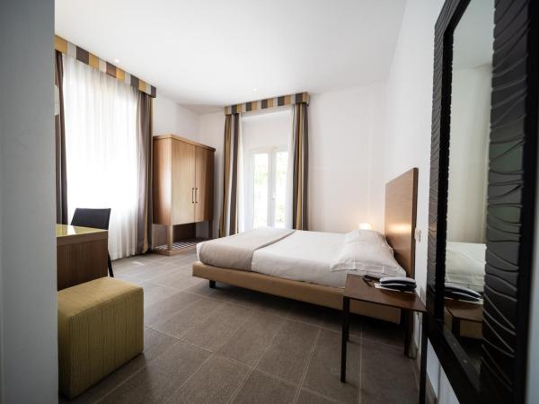 Hotel Trieste : photo 1 de la chambre chambre double - accessible aux personnes à mobilité réduite