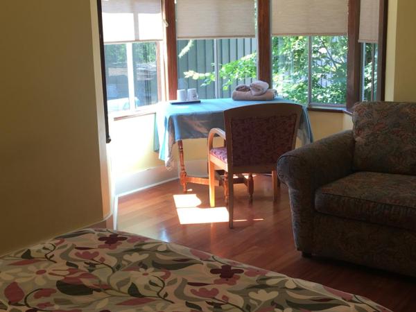 West coast guesthouse : photo 4 de la chambre chambre double avec salle de bains commune