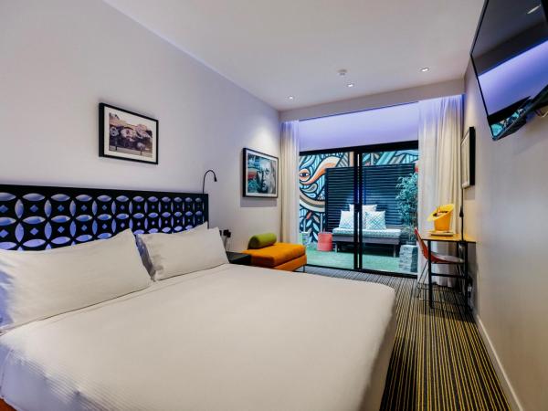 The Constance Fortitude Valley : photo 1 de la chambre hotel king with courtyard with free wifi