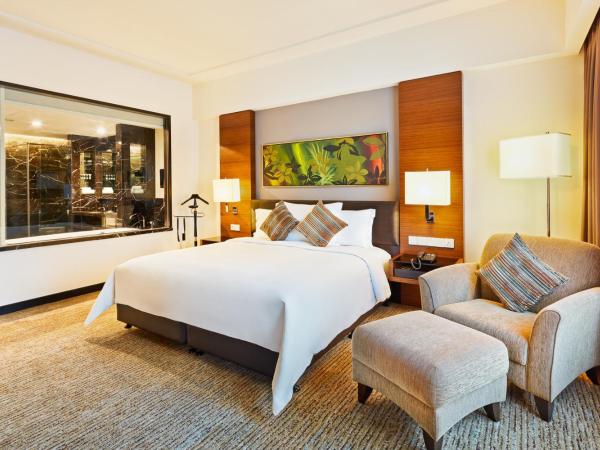 Impiana KLCC Hotel : photo 2 de la chambre chambre lit king-size deluxe club - petit-déjeuner