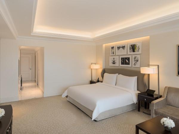 Kempinski The Boulevard Dubai : photo 3 de la chambre grand premier burj view room king