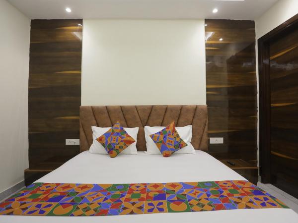 FabExpress Baba's Inn : photo 2 de la chambre chambre deluxe