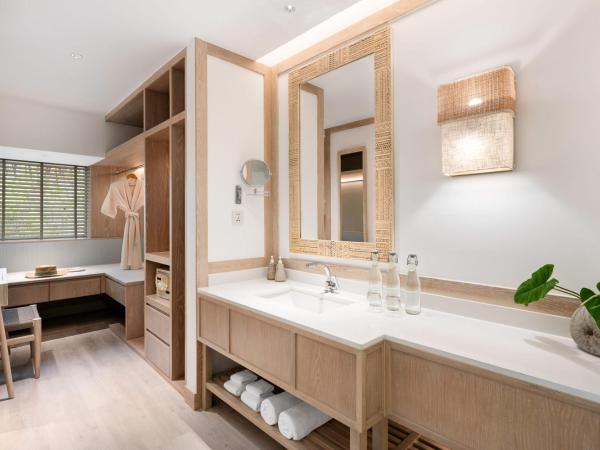 SAii Phi Phi Island Village : photo 3 de la chambre villa 1 lit king-size deluxe avec jardin