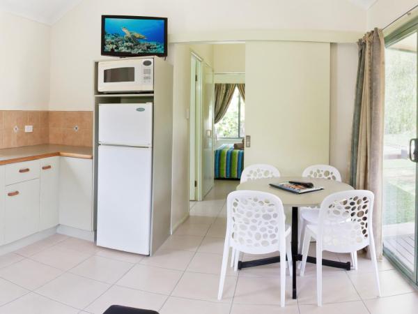 Cairns Crystal Cascades Holiday Park : photo 4 de la chambre family villa - ulysses