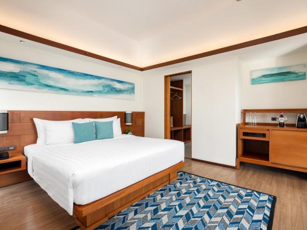 SAii Phi Phi Island Village : photo 3 de la chambre suite junior côté plage