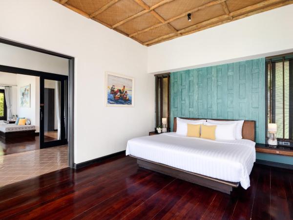 SAii Phi Phi Island Village : photo 5 de la chambre villa avec piscine - côté colline - vue sur océan