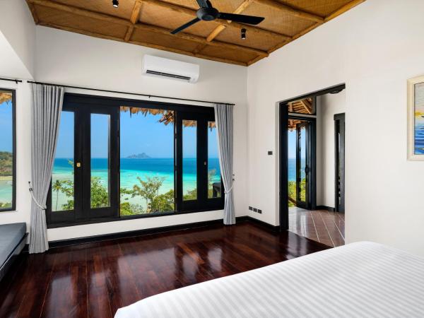 SAii Phi Phi Island Village : photo 4 de la chambre villa avec piscine - côté colline - vue sur océan