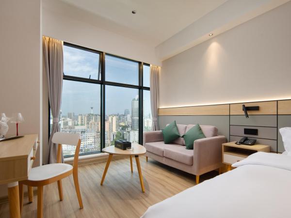 利兹高空影音酒店 : photo 4 de la chambre chambre lits jumeaux avec vue