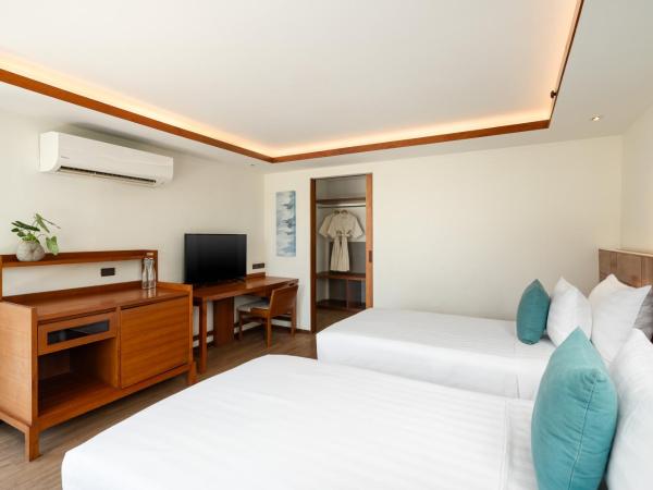 SAii Phi Phi Island Village : photo 5 de la chambre bungalow 2 lits jumeaux deluxe - vue sur mer