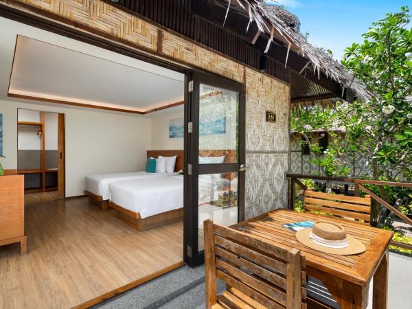 SAii Phi Phi Island Village : photo 6 de la chambre bungalow 2 lits jumeaux deluxe - vue sur mer