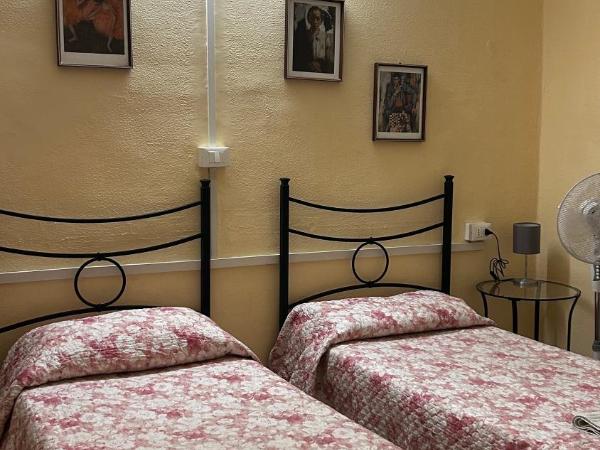 Albergo Fiorita : photo 5 de la chambre chambre triple