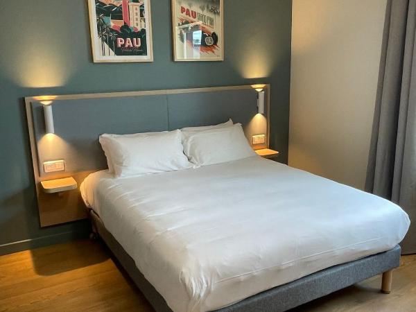 Kyriad Limoges - Ester : photo 6 de la chambre chambre standard lit queen-size