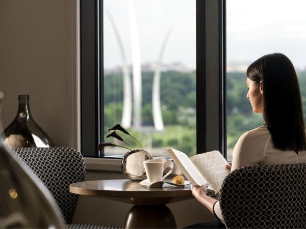 The Ritz Carlton, Pentagon City : photo 8 de la chambre chambre lit king-size Étage club