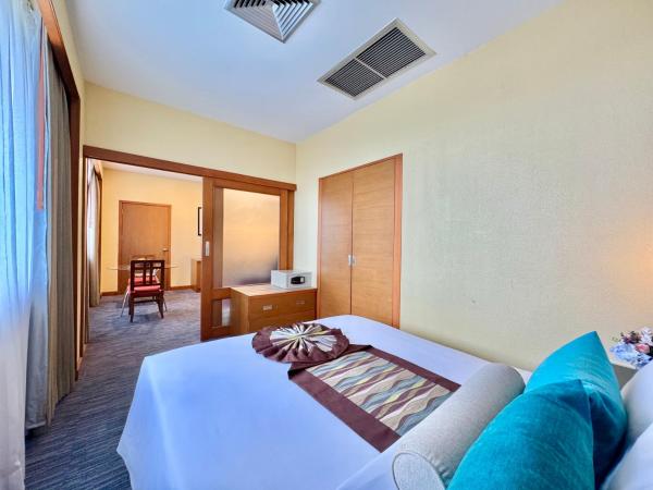 Phuket Merlin Hotel : photo 6 de la chambre suite junior