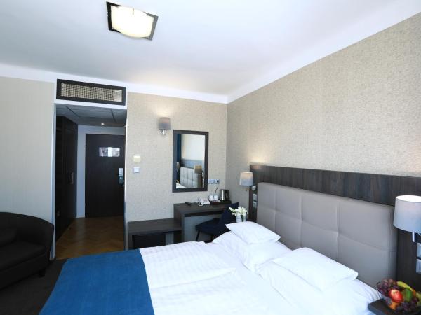 Medos Hotel : photo 9 de la chambre chambre double supérieure avec balcon